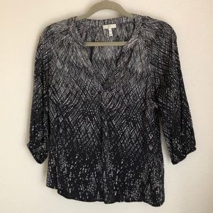 Joie 100% silk Black & White Blouse -xxs